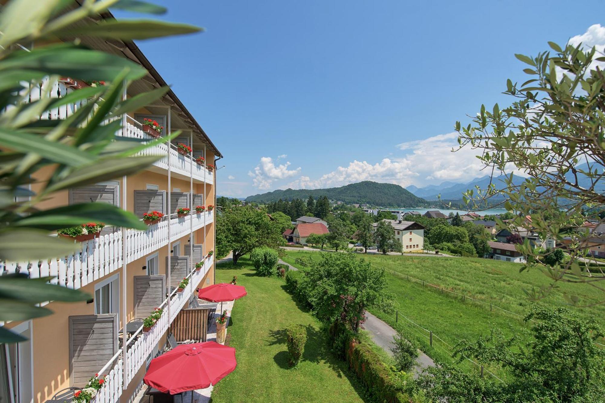 Hotel-Pension Melcher Drobollach am Faakersee Exterior photo